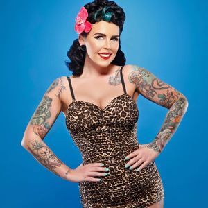 Meet your Posher, Elaine